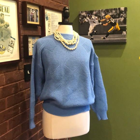 80’s Vintage Cuddle Knit Sweater - Picture 4 of 12